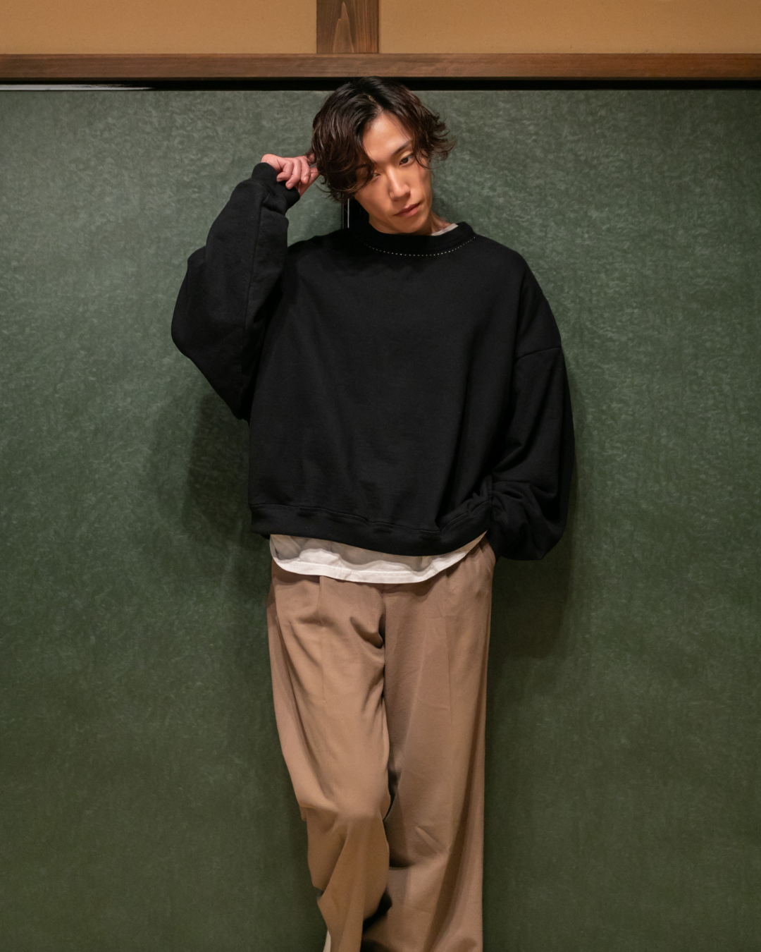 黒染め BIG SILHOUETTE SWEAT